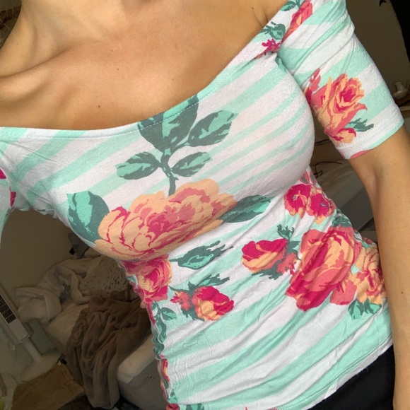 Flower Top - Picture 2 of 2